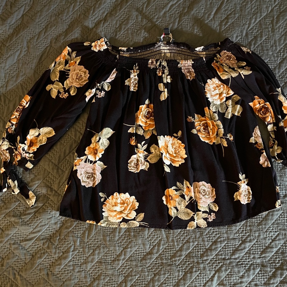 Off-Shoulder Floral Top